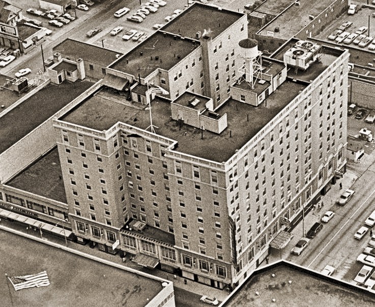 Daniel Boone Hotel