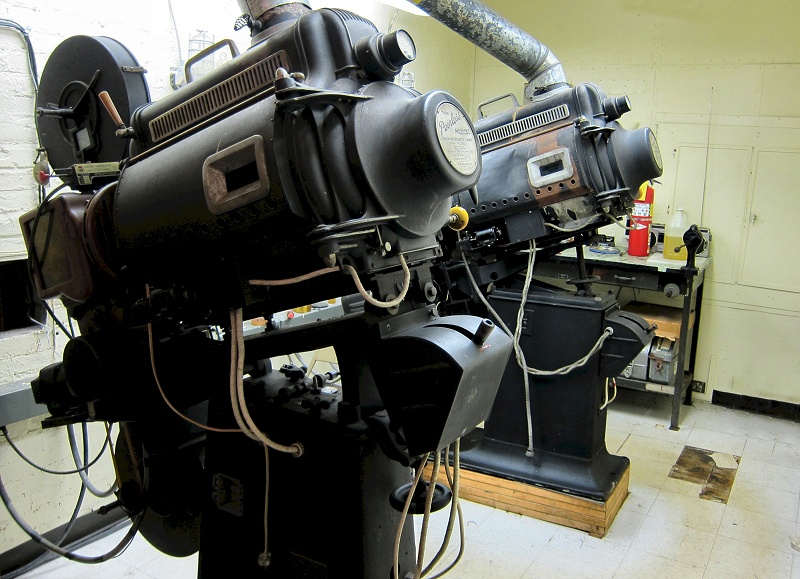 Peerless carbon arc projector
